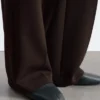 Gerade Hose mit Pressfalte