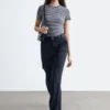 Gerade Hose mit Pressfalte