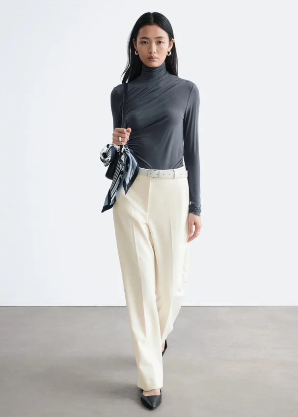 Gerade Hose mit Pressfalte Gerade Hose mit Pressfalte