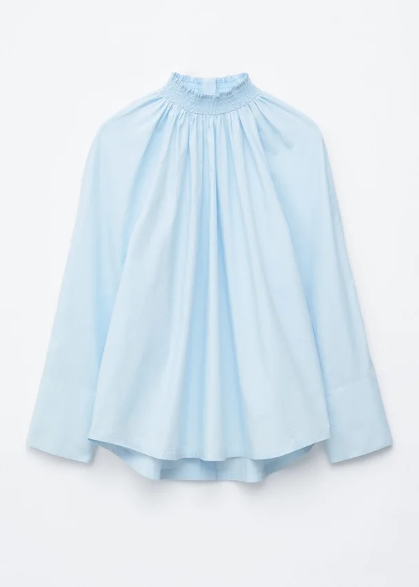 Geraffte Bluse mit Stehkragen Geraffte Bluse mit Stehkragen