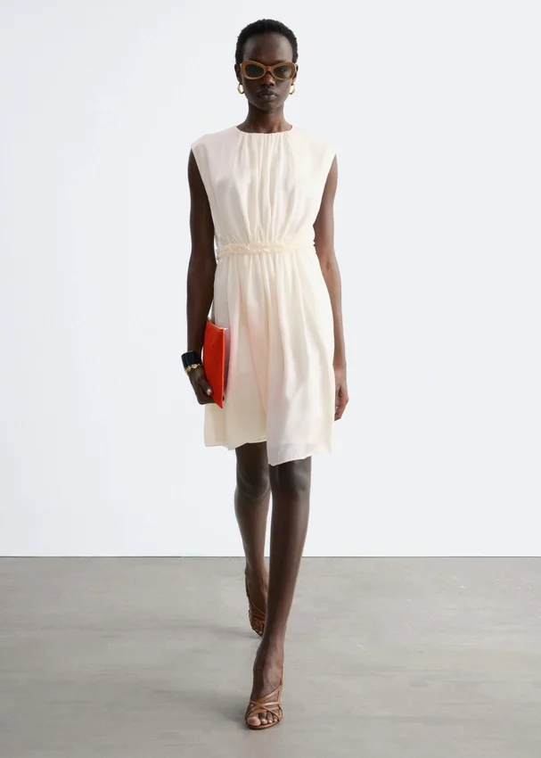 Gerafftes Seiden-Minikleid Gerafftes Seiden-Minikleid
