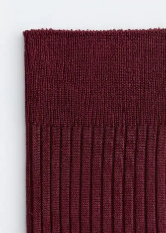 Gerippte Seidensocken