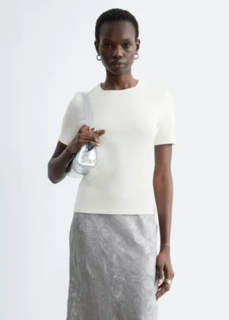 Geripptes T-Shirt