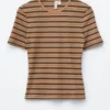 Geripptes T-Shirt