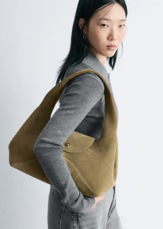 Geschwungene Schultertasche