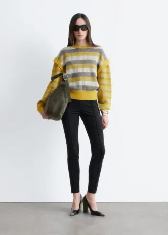 Gestreifter Strickpullover