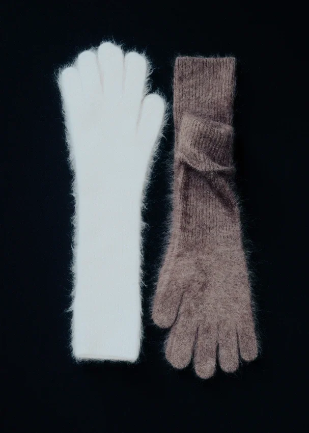 Gestrickte Handschuhe aus gebürstetem Kaschmir Gestrickte Handschuhe aus gebürstetem Kaschmir