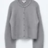 Gestrickter Cardigan aus gebürsteter Mohair-Mischung Gestrickter Cardigan aus gebürsteter Mohair-Mischung