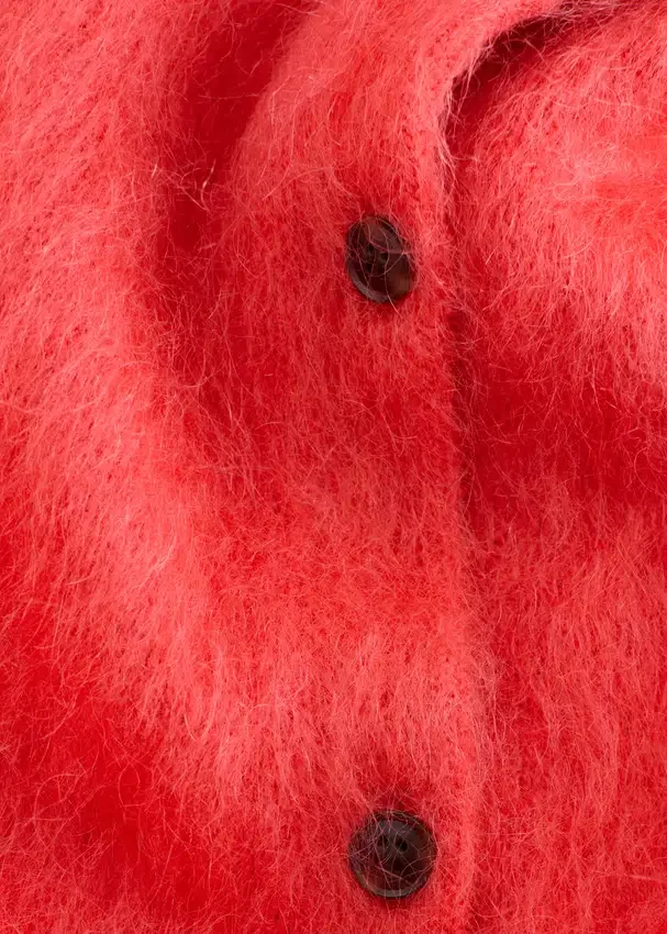 Gestrickter Cardigan aus gebürsteter Mohair-Mischung Gestrickter Cardigan aus gebürsteter Mohair-Mischung