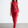 High-Waist-Jeans mit schmal zulaufendem Bein High-Waist-Jeans mit schmal zulaufendem Bein
