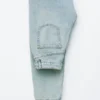 High-Waist-Jeans mit schmal zulaufendem Bein High-Waist-Jeans mit schmal zulaufendem Bein