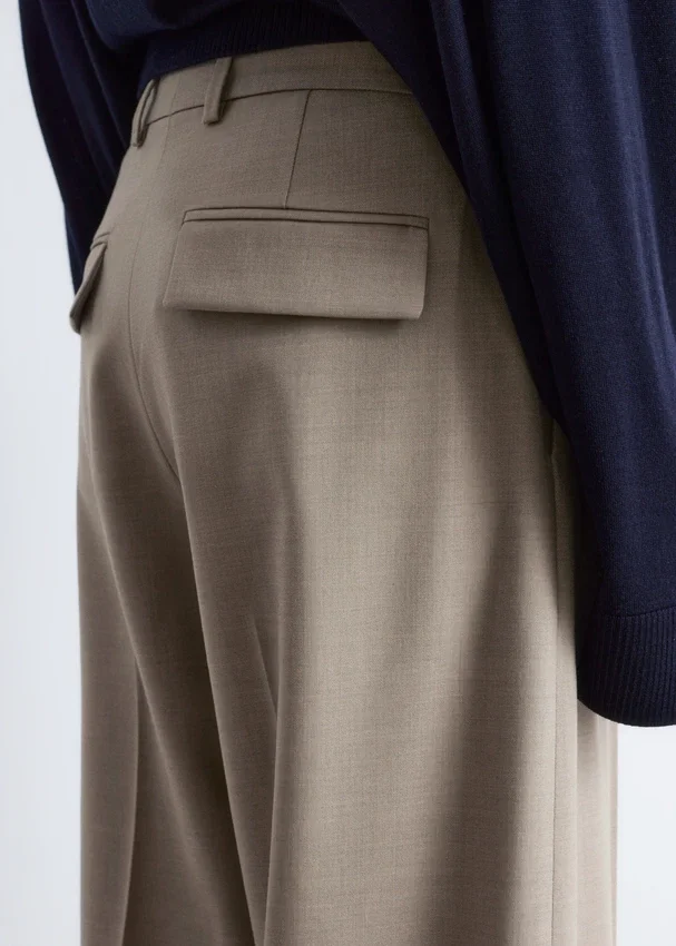 Hose aus Wolle mit Pressfalte Hose aus Wolle mit Pressfalte