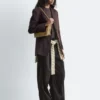 Hose mit Kordelzug und weitem Bein Hose mit Kordelzug und weitem Bein