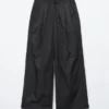 Hose mit Kordelzug und weitem Bein Hose mit Kordelzug und weitem Bein