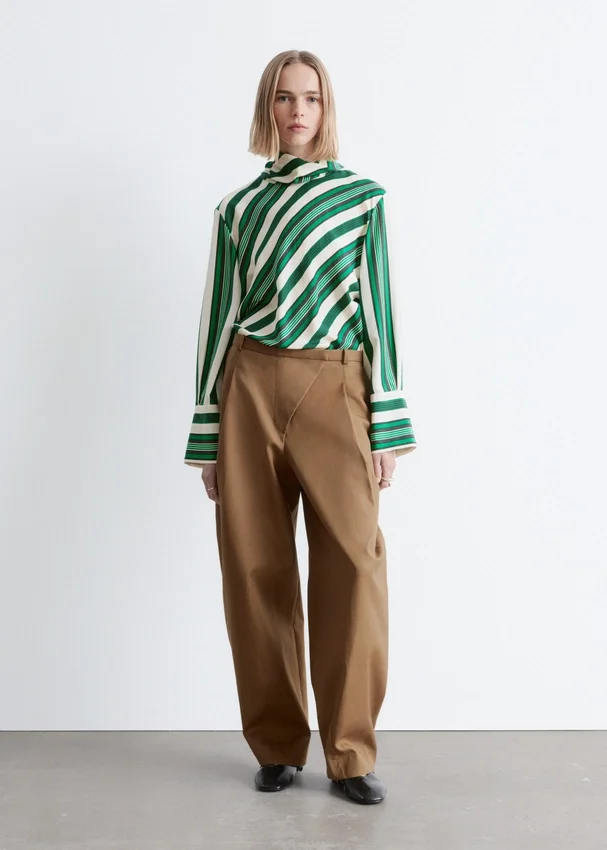 Hosen mit weitem Bein Hosen mit weitem Bein