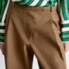 Hosen mit weitem Bein Hosen mit weitem Bein