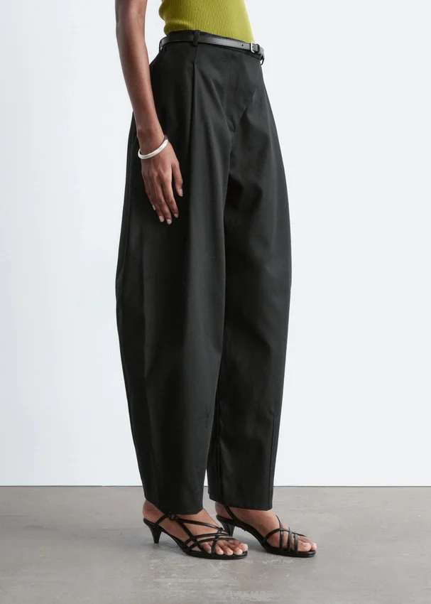 Hosen mit weitem Bein Hosen mit weitem Bein