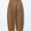 Hosen mit weitem Bein Hosen mit weitem Bein