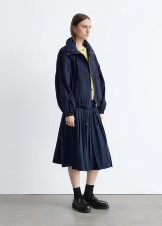 Jacke mit Stehkragen und Kordelzug