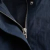 Jacke mit Stehkragen und Kordelzug Jacke mit Stehkragen und Kordelzug