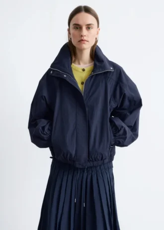Jacke mit Stehkragen und Kordelzug