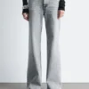 Jeans mit Nieten und Wide-Leg-Jeans Jeans mit Nieten und Wide-Leg-Jeans