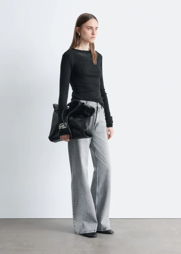 Jeans mit Nieten und Wide-Leg-Jeans Jeans mit Nieten und Wide-Leg-Jeans