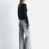 Jeans mit Nieten und Wide-Leg-Jeans Jeans mit Nieten und Wide-Leg-Jeans
