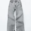 Jeans mit Nieten und Wide-Leg-Jeans Jeans mit Nieten und Wide-Leg-Jeans