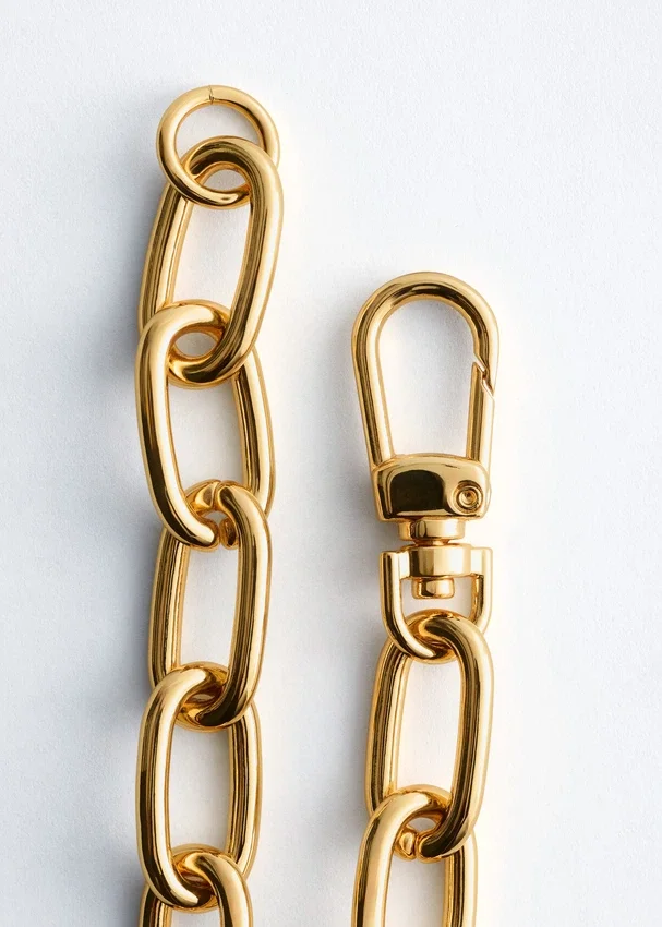 Kette mit klobigen Gliedern Kette mit klobigen Gliedern