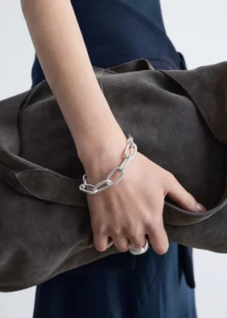 Kettenarmband mit klobigen Gliedern