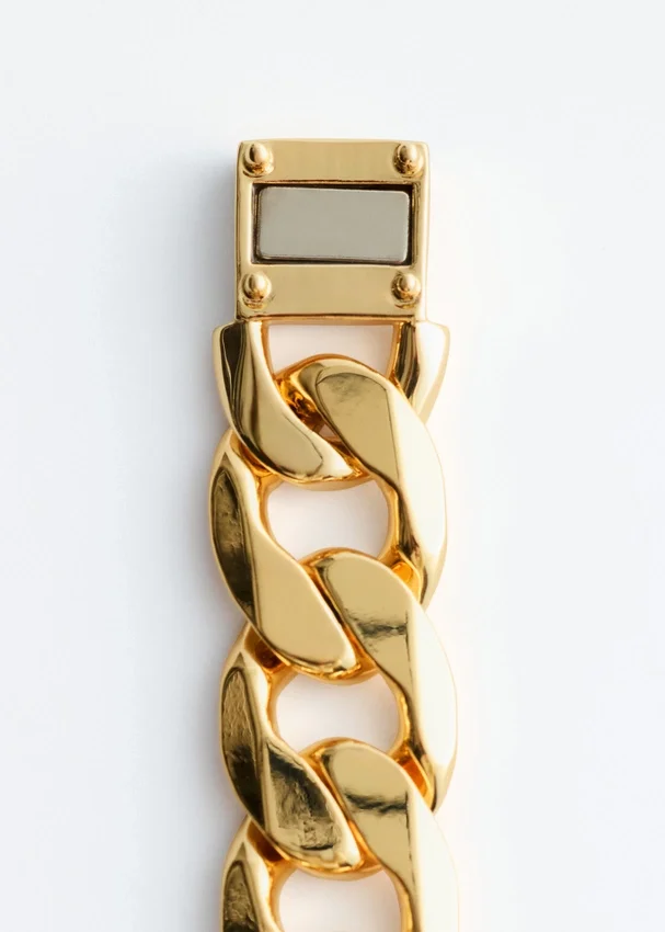 Kettenarmband mit klobigen Gliedern Kettenarmband mit klobigen Gliedern