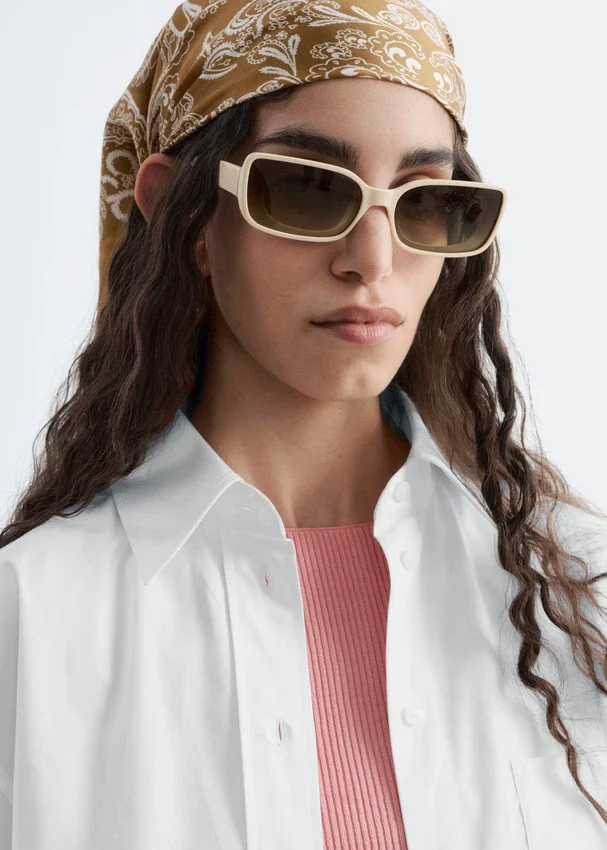 Markante rechteckige Sonnenbrille Markante rechteckige Sonnenbrille