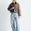 Kurze Jeansjacke mit Cordkragen Kurze Jeansjacke mit Cordkragen