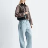 Kurze Jeansjacke mit Cordkragen Kurze Jeansjacke mit Cordkragen