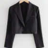 Kurzer Blazer aus Wolle Kurzer Blazer aus Wolle