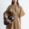 Kurzärmeliges Minikleid mit Rüschen