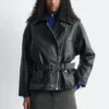 Leder-Bikerjacke mit Gürtel Leder-Bikerjacke mit Gürtel