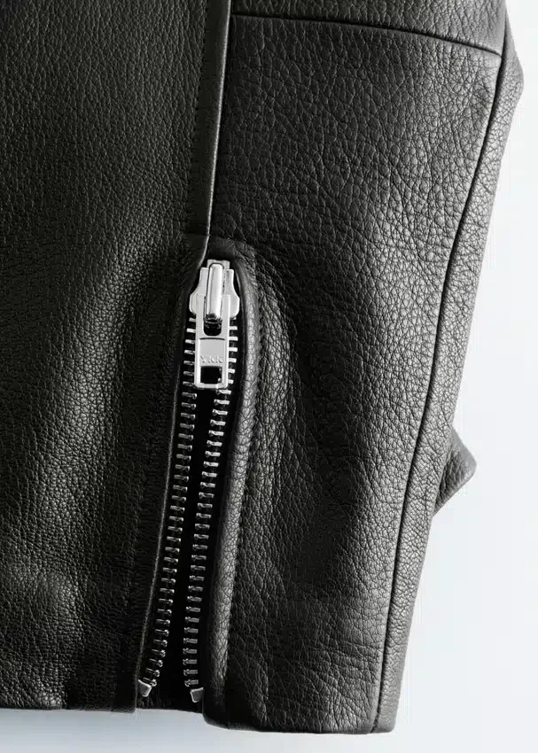 Leder-Bikerjacke mit Gürtel Leder-Bikerjacke mit Gürtel