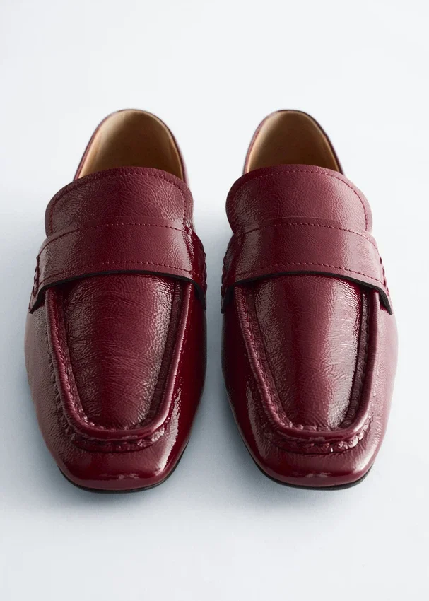 Leder-Loafer mit eckiger Spitze Leder-Loafer mit eckiger Spitze