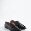 Leder-Loafer mit eckiger Spitze Leder-Loafer mit eckiger Spitze