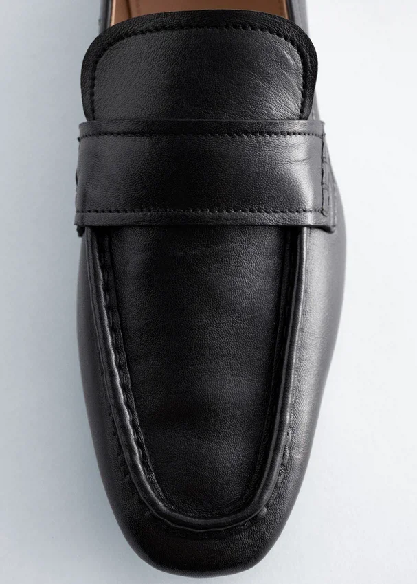 Leder-Loafer mit eckiger Spitze Leder-Loafer mit eckiger Spitze