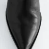 Leder-Stiefeletten mit Kitten-Heel Leder-Stiefeletten mit Kitten-Heel