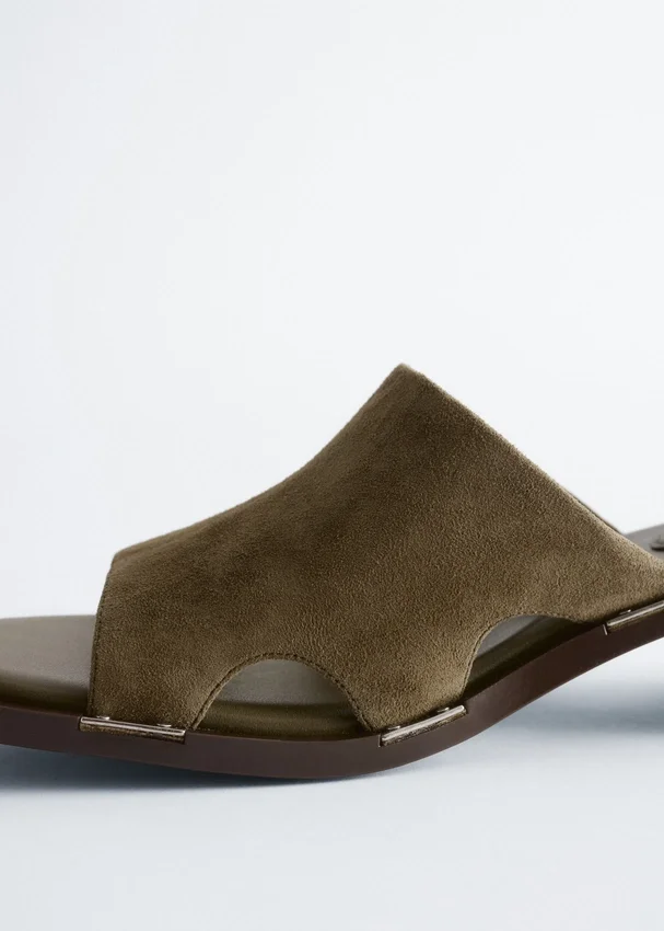 Ledersandalen mit Blockabsatz Ledersandalen mit Blockabsatz
