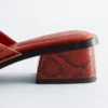 Ledersandalen mit Blockabsatz Ledersandalen mit Blockabsatz