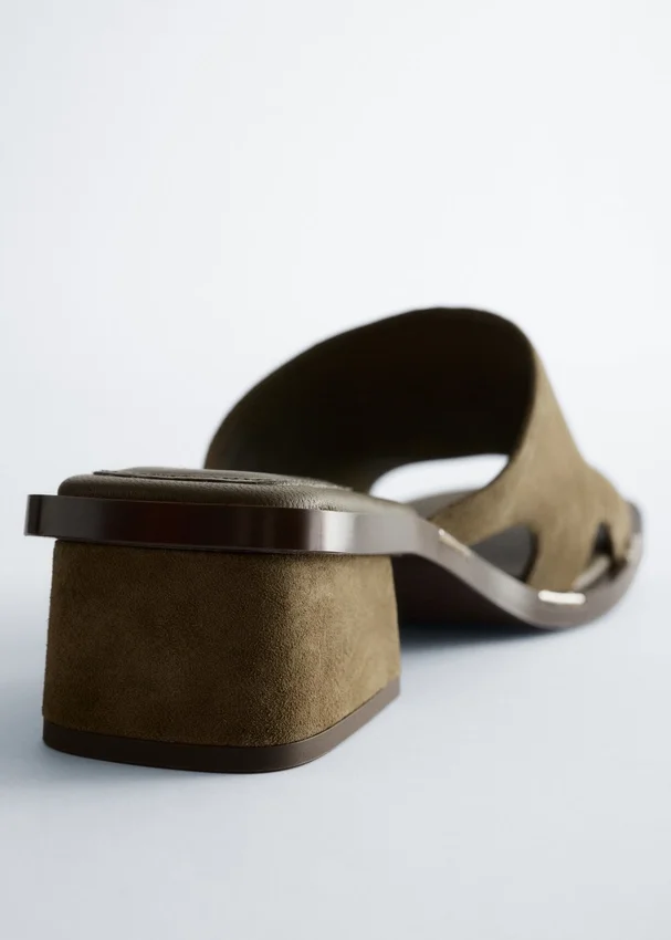 Ledersandalen mit Blockabsatz Ledersandalen mit Blockabsatz