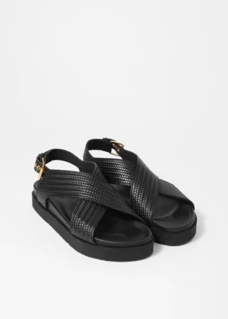 Ledersandalen mit gekreuzten Riemen