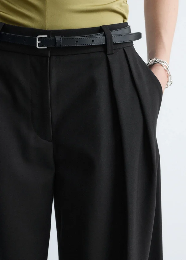 Maßgeschneiderte Hose aus Wollmischung Maßgeschneiderte Hose aus Wollmischung