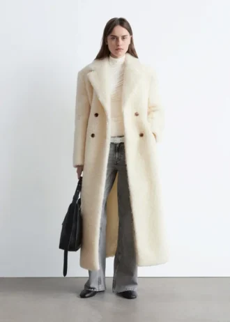 Maxi-Mantel aus Lammfell