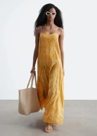 Maxikleid mit plissiertem Oberteil Maxikleid mit plissiertem Oberteil